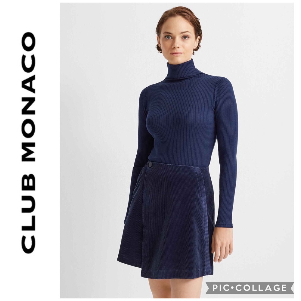 Club Monaco Julie Ribbed Turtleneck in Navy in XS